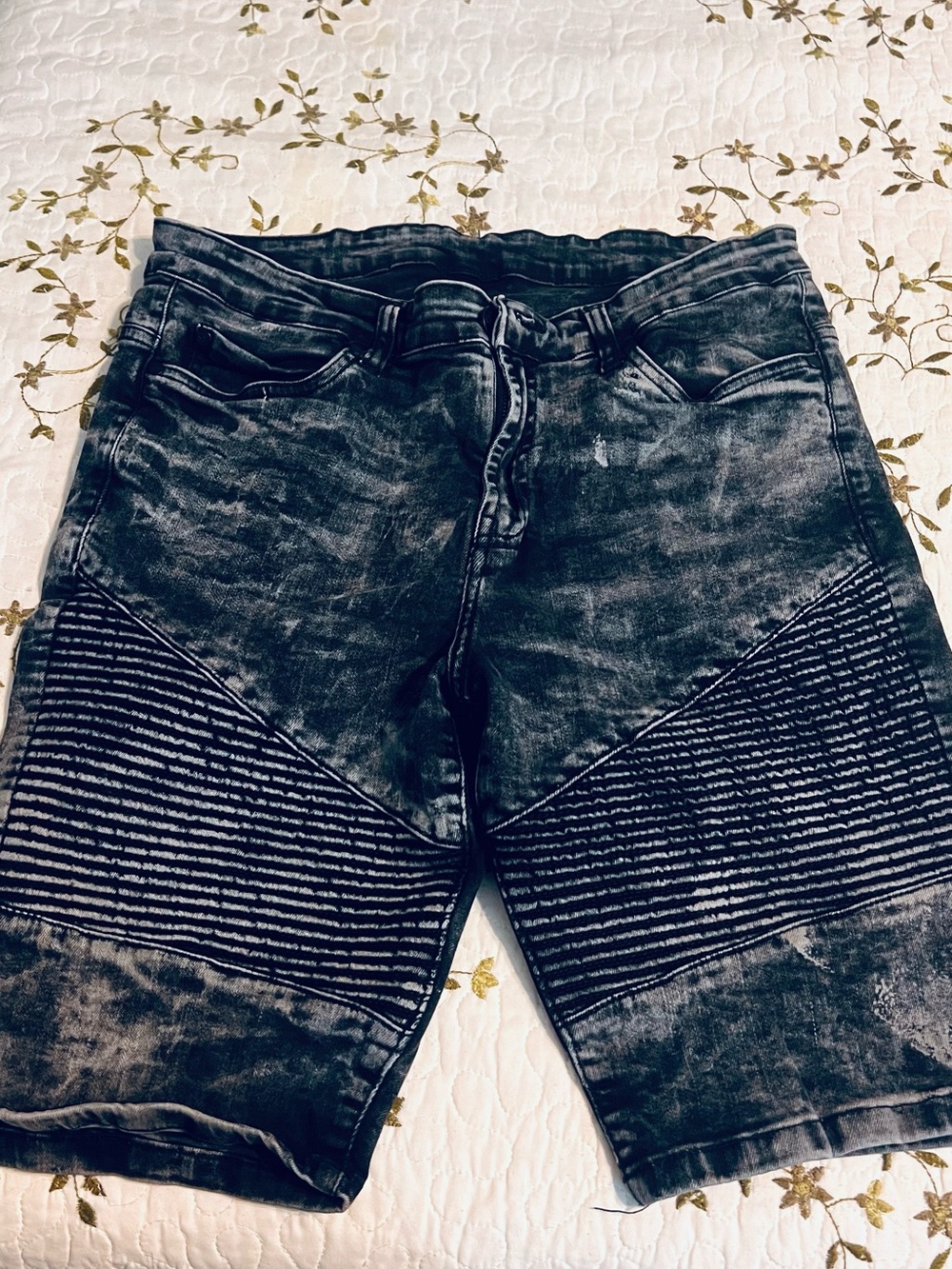 Men's Washed Black Cargo Denim Shorts with Ribbed Knee Panels